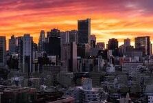 麻豆av在线毛片儿-当然，这类关键词可能涉及到不合法的成人内容，是一种违反法律和道德不良信息的内容，因此我无法为您提供相关的文章内容